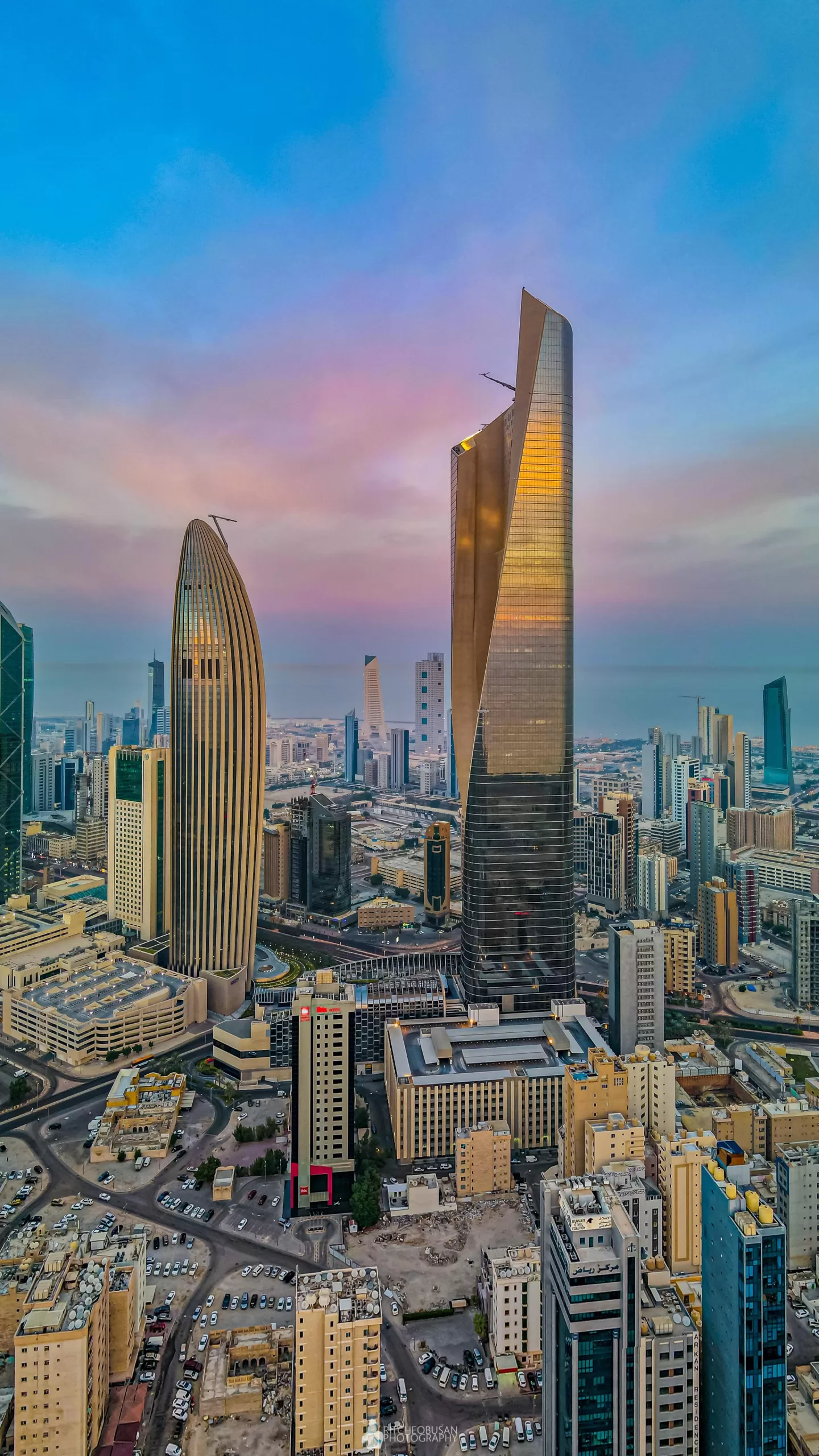 السياحة في الكويت - برج الحمراء 