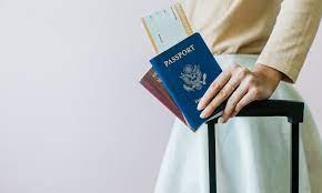 هل يمكن أن تجدد السيدة المطلقة جواز سفر طفلها؟